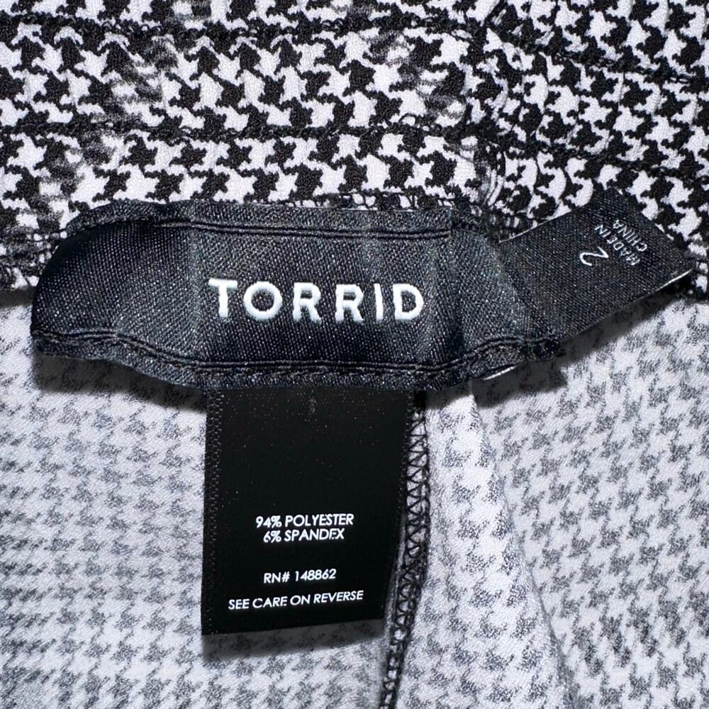 Torrid Black White Plaid Crepe Pull On Tapered Ankle Pant Size 2XL - Picture 3 of 16